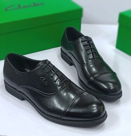 Black Leather Clark Men’s Shoes