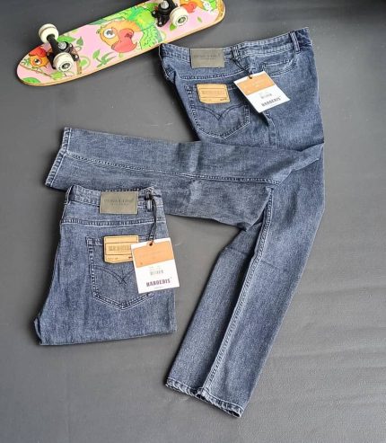 Men’s Plain Straight Cut Jeans