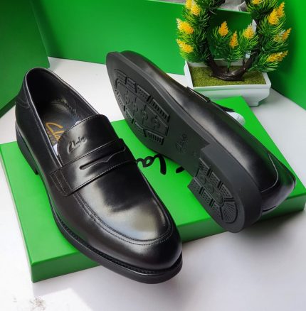 Black Leather Clark Men’s Shoes