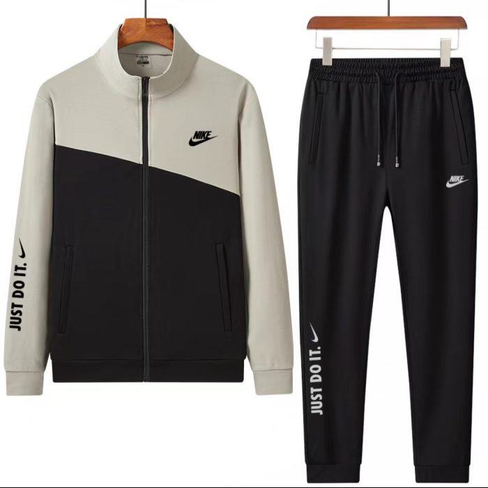 Nike Zipper TrackSuit