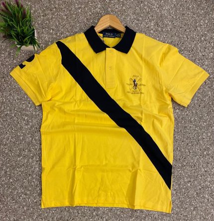 Classic Ralph Lauren Short-Sleeved Polo With A Turnover Collar