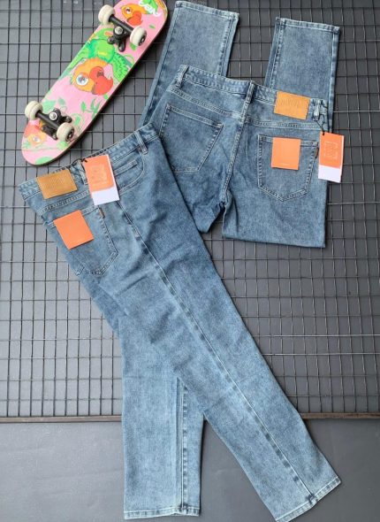 Men’s Plain Straight Cut Jeans