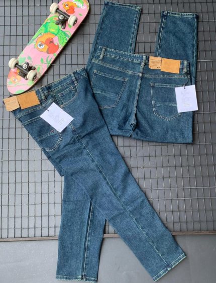 Men’s Plain Straight Cut Jeans