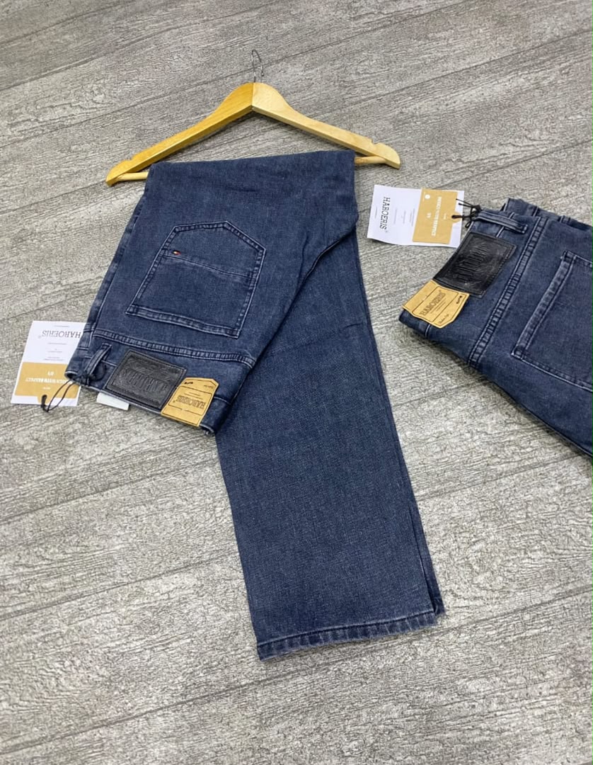 c83e77fb-b443-4d8f-a748-872198c2ad14 Men’s Plain Straight Cut Jeans