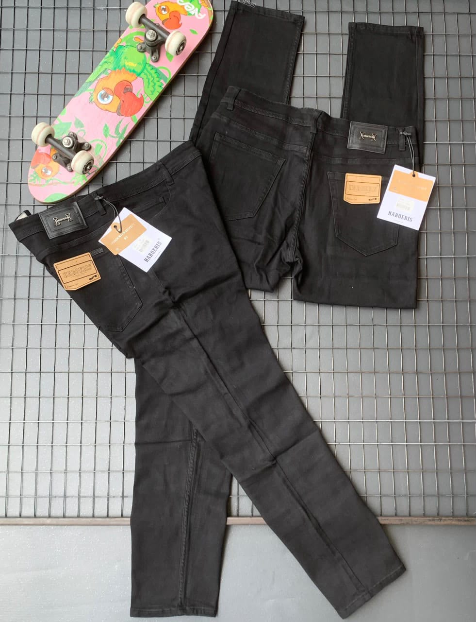 eb964cf8-5df5-4e78-87d5-857bf9424fec Men’s Plain Straight Cut Jeans