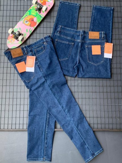Men’s Plain Straight Cut Jeans