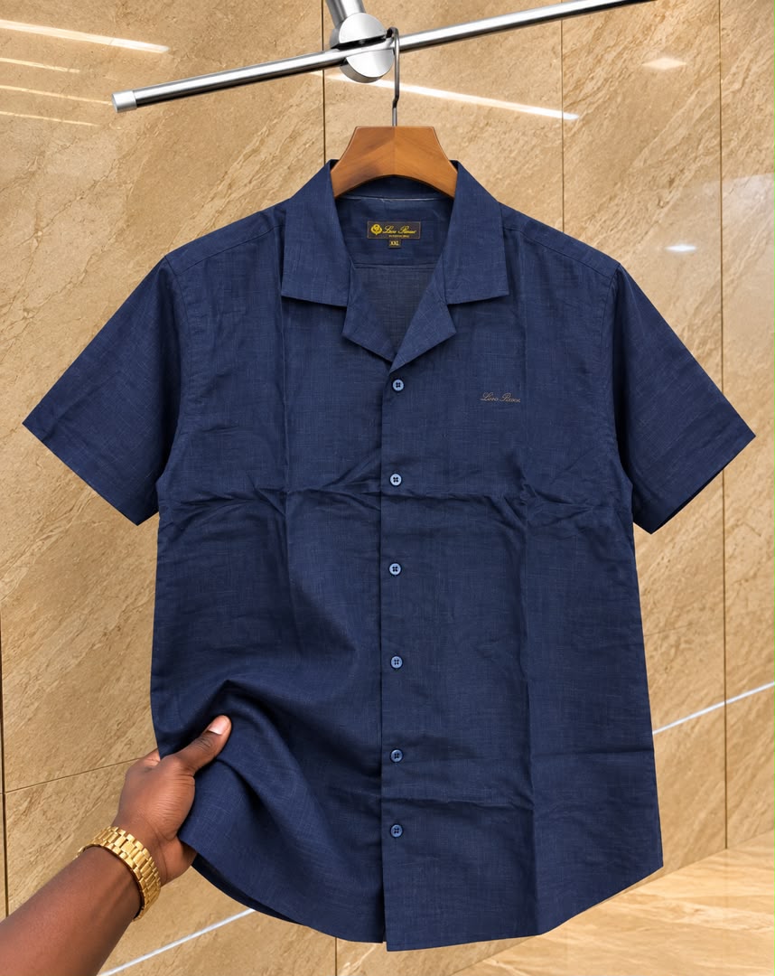 1f8d47c7-1364-427e-a891-8b2a4b4faf07 A Classic Loro Piana Custom-Fit Logo-Embroidered Men’s Short Sleeve Linen Shirt