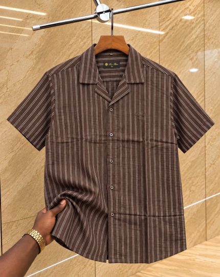 A Classic Loro Piana Custom-Fit Logo-Embroidered Men’s Short Sleeve Linen Shirt