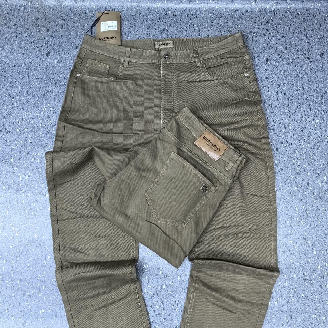 923c5ea9-ee15-4d8f-bb97-dea686117e8d Men’s Plain BRRY Straight Cut Jeans