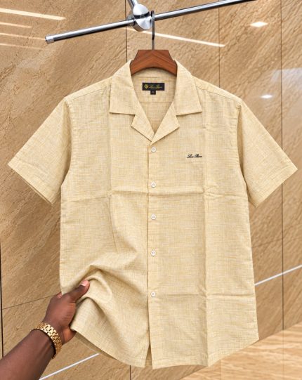 A Classic LP Custom-Fit Logo-Embroidered Men’s Short Sleeve Linen Shirt